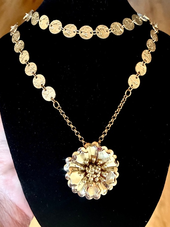 Hand Crafted Jewelry - Vintage Brooch Becomes Necklace in Jewelry Set